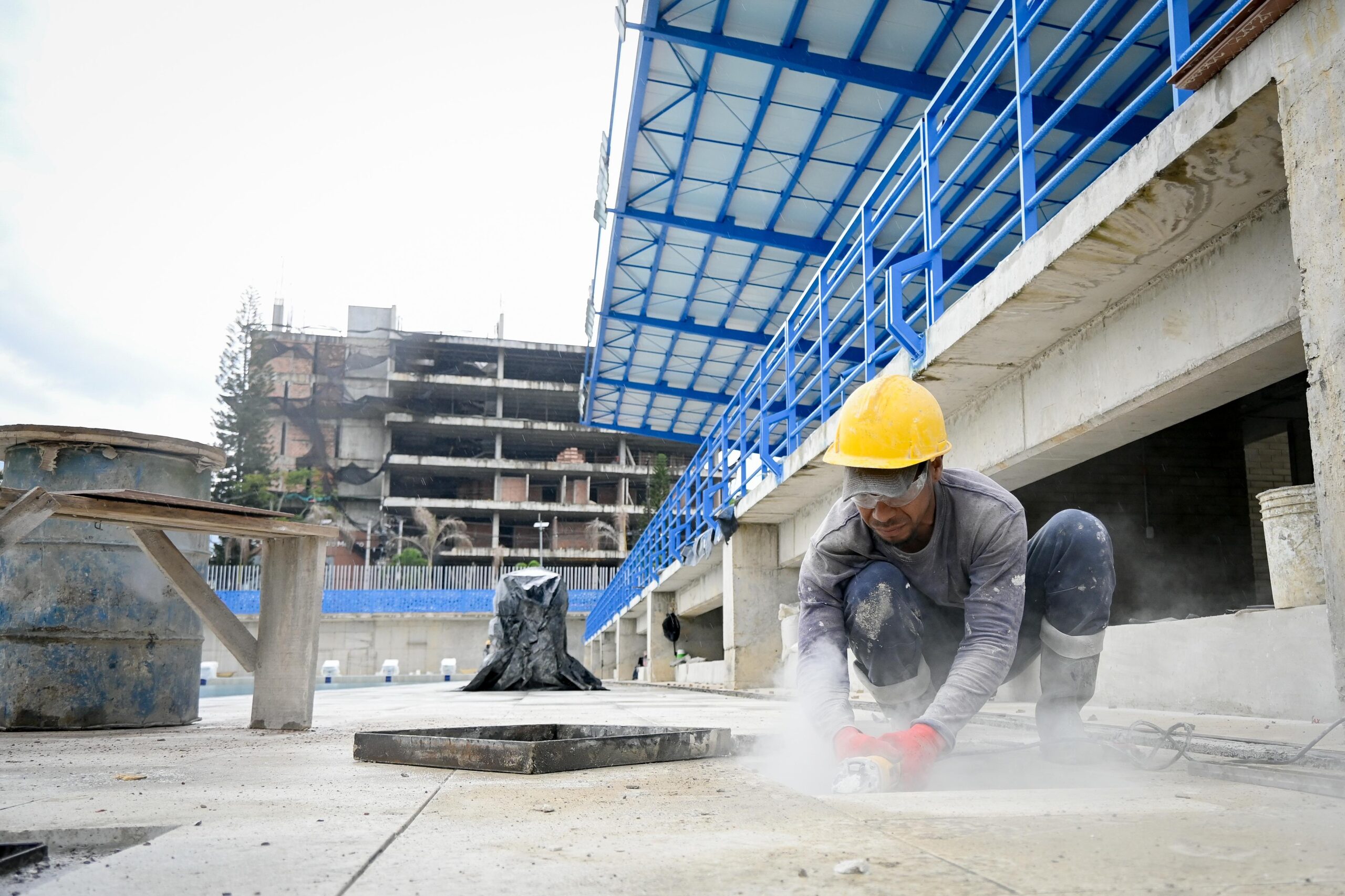 Obras de las piscinas de la 42 alcanzan un 95 % de avance