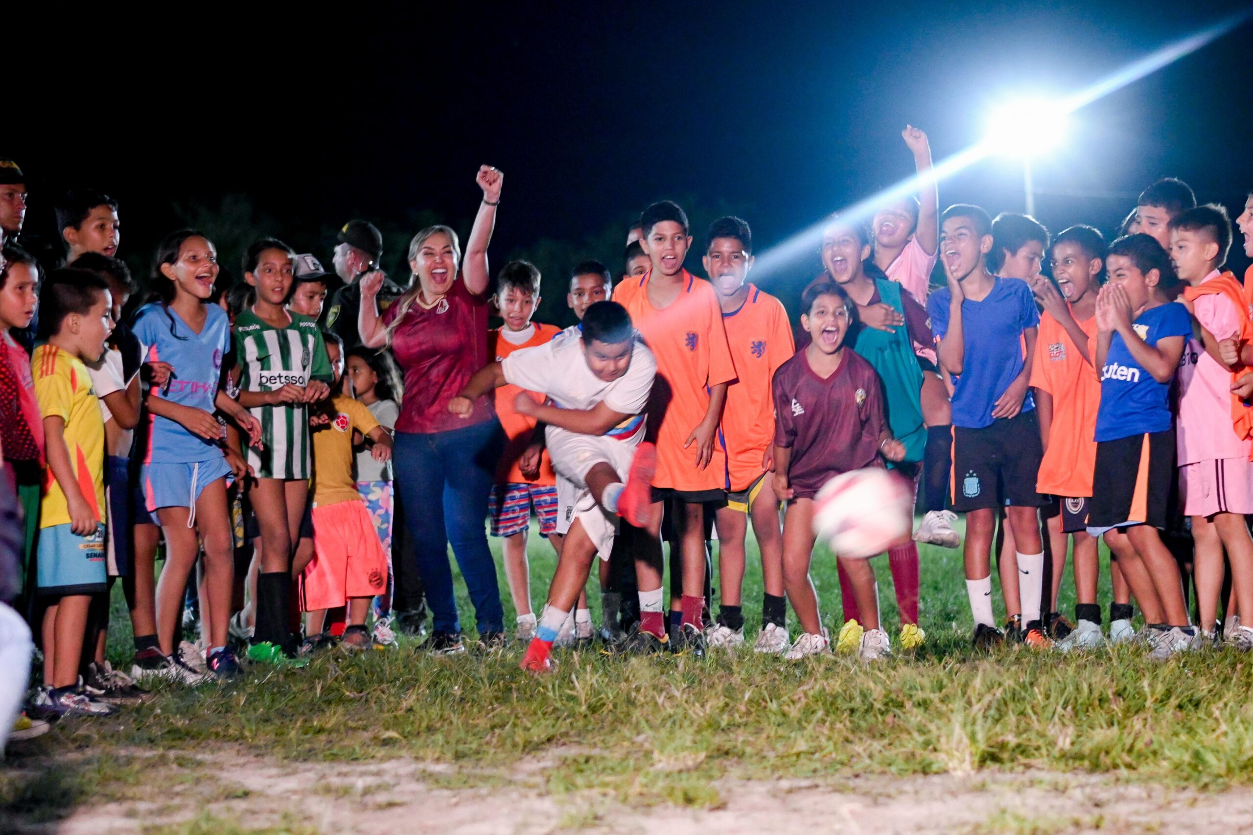 Alcaldesa llegó a La Miel con implementación y adecuación de escenarios deportivos