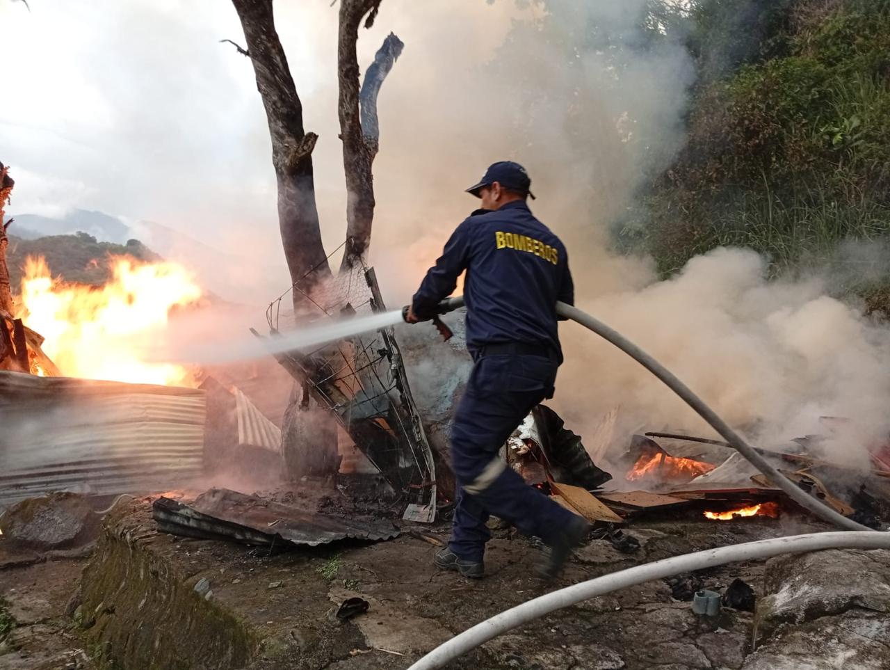 En pérdida total quedó una vivienda tras incendio en el Eduardo Santos