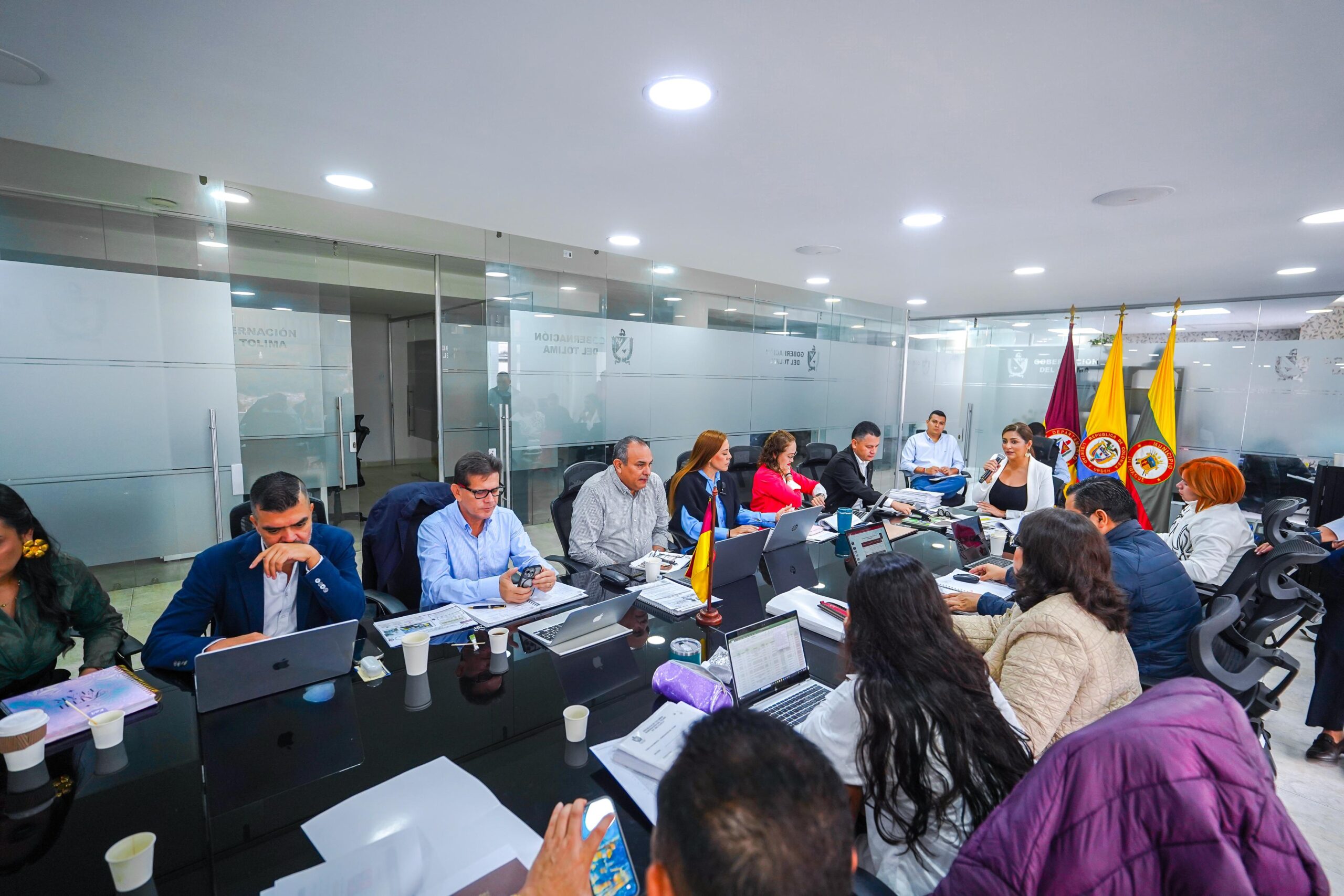 Así fue la “pasada al tablero” de los secretarios y directivos del Gobierno del Tolima