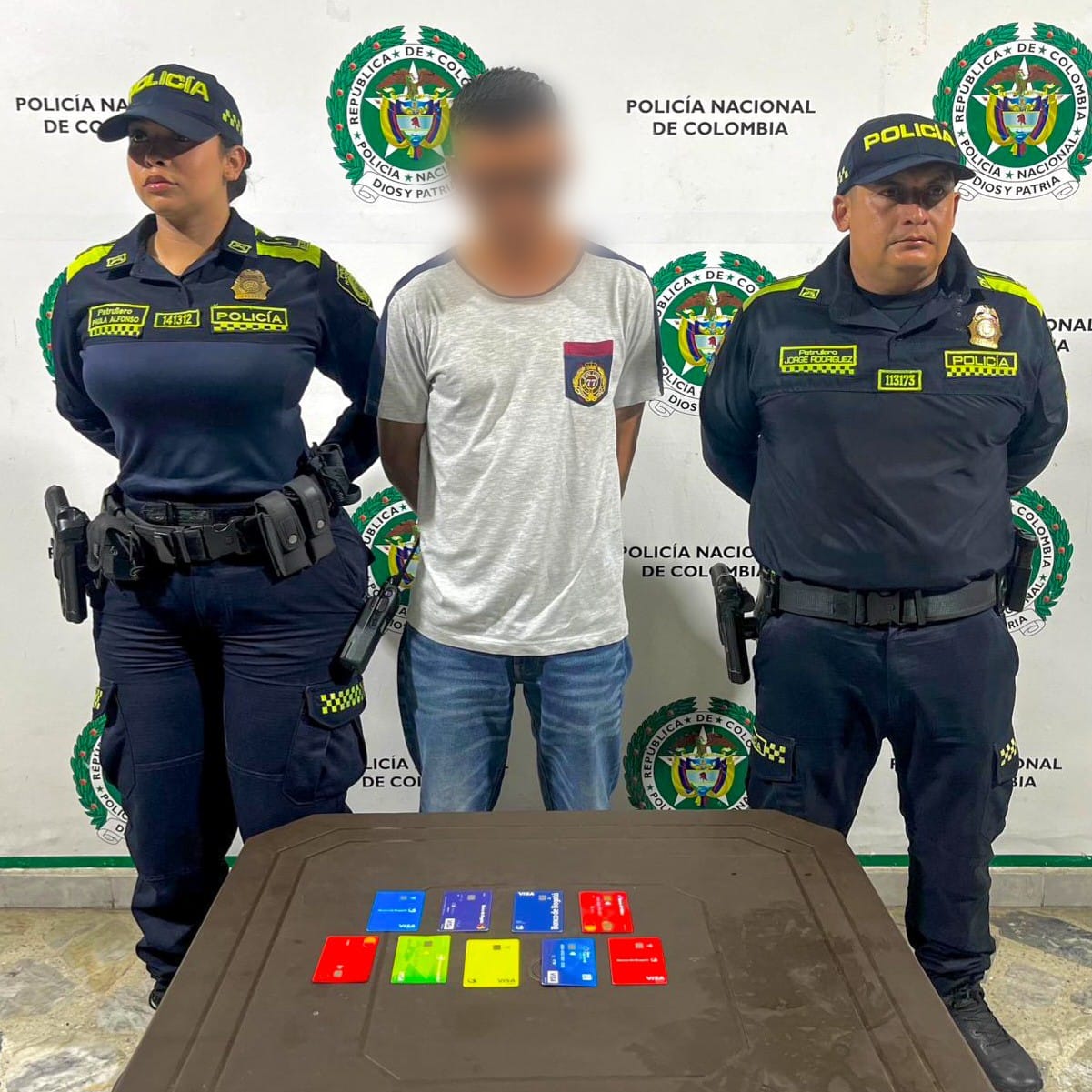 Alias ‘El coyote’ pretendía hacer cambiazos con tarjetas. La Policía Metib lo capturó