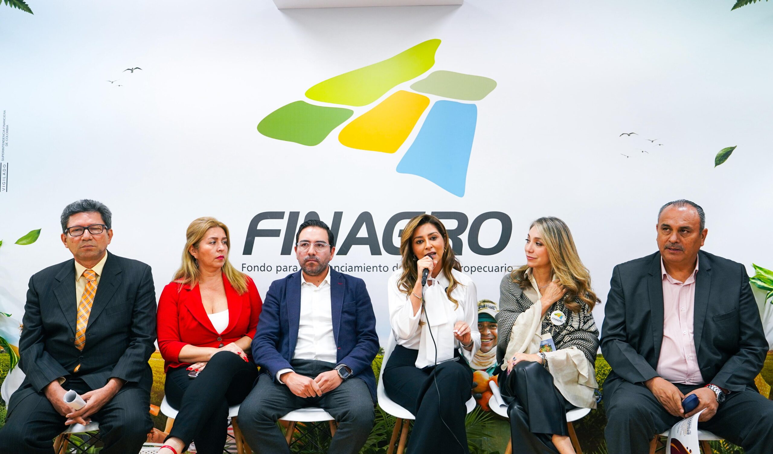 Gobernación firma convenio con Finagro y Davivienda para salvar cultivo de arroz y potenciar el agro