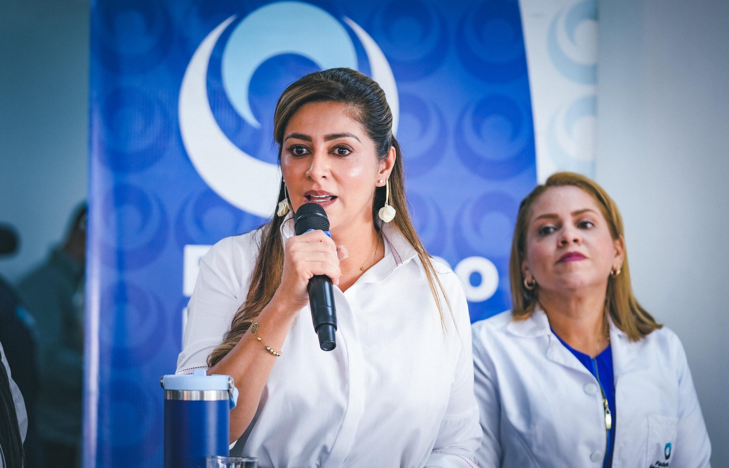 Gobernadora Matiz celebró aprobación de la primera especialidad médica en el departamento: Psiquiatría