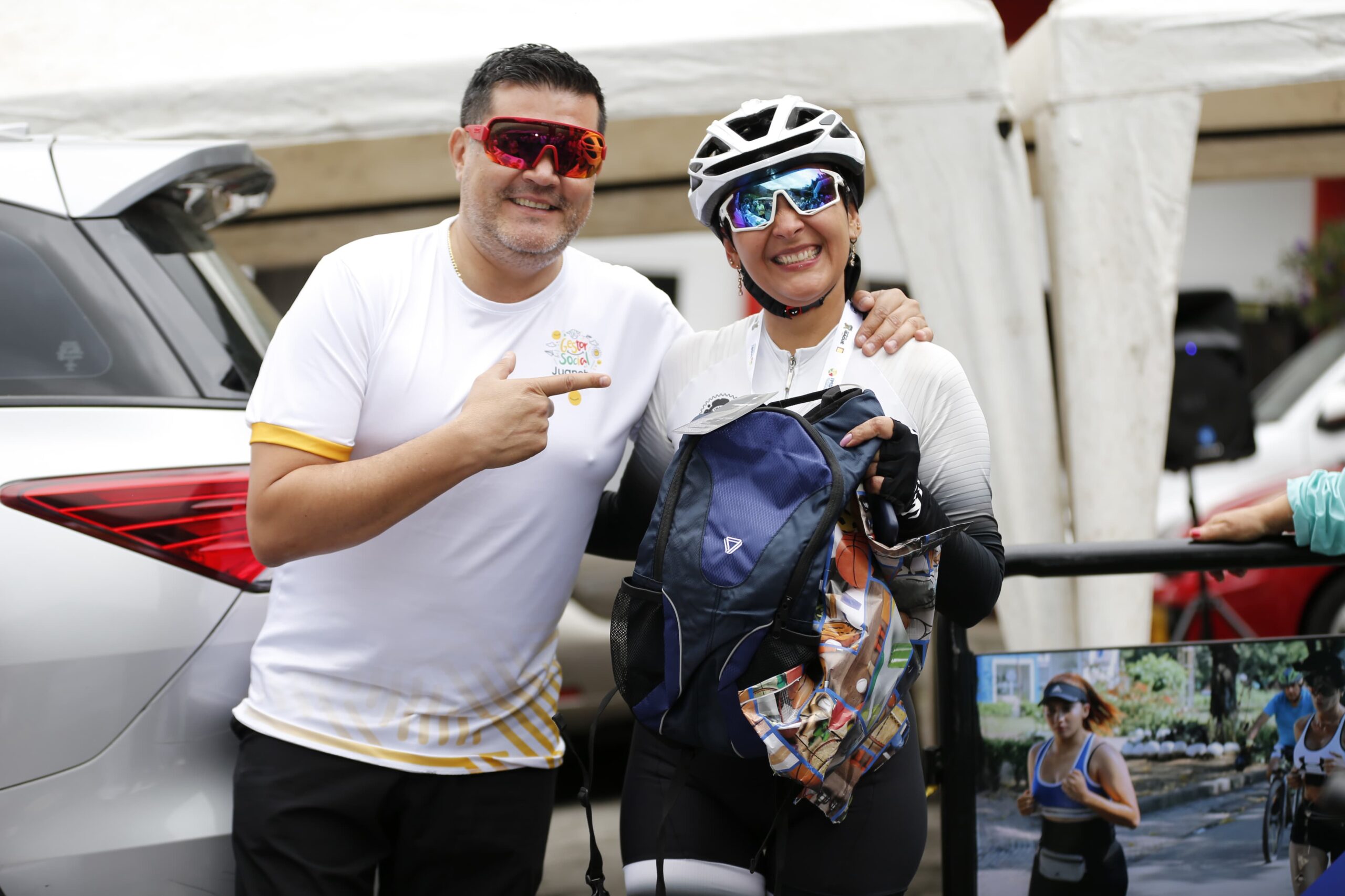 Gestor Social Juancho Gutiérrez entrega nuevo podio para ciclistas en Juntas