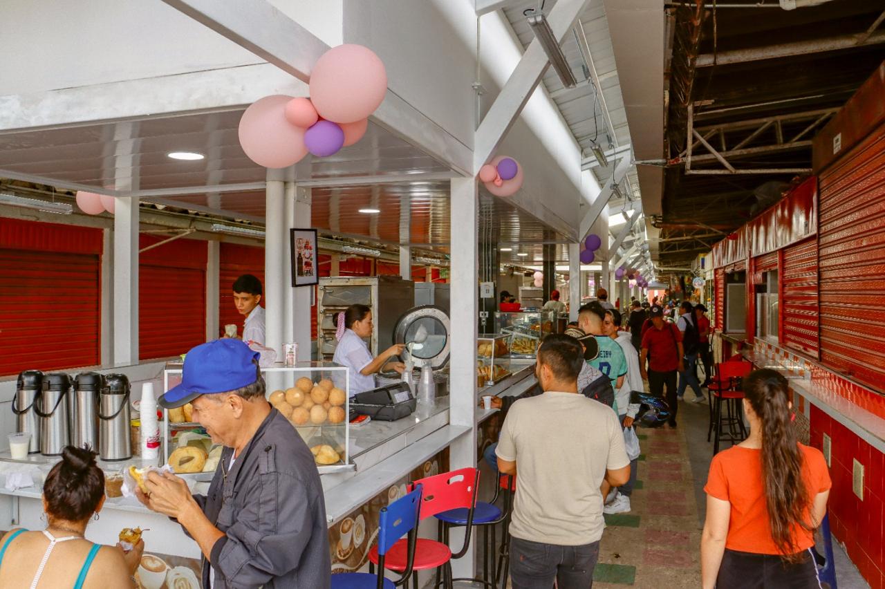 Adjudicatarios de Plaza El Jardín esperaron más de 30 años por mejoras al centro de acopio
