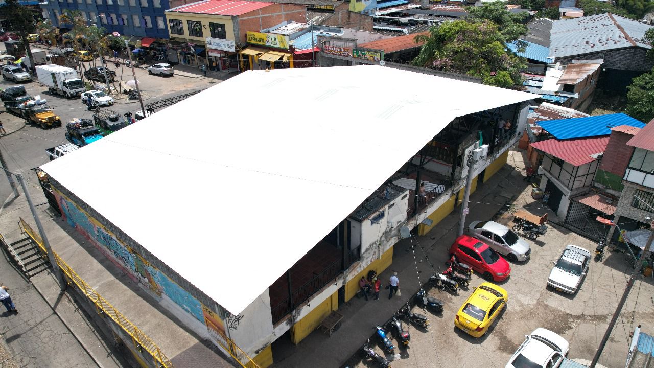 A buen ritmo avanzan las obras de mejora en la Plaza de La 14