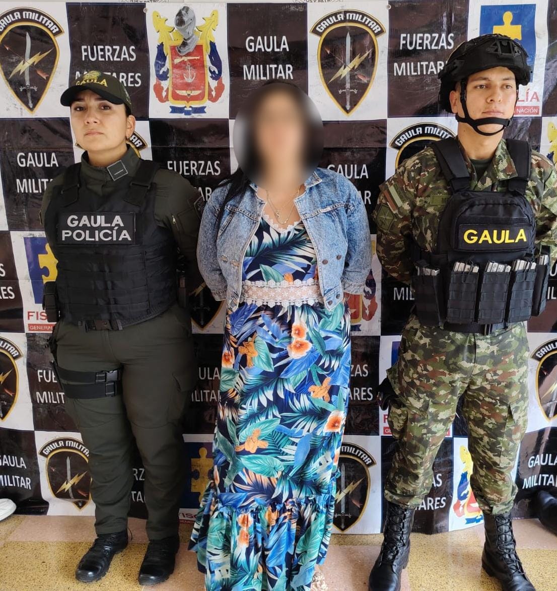 Capturan a mujer que se hacía pasar por integrante de grupos al margen de la ley para extorsionar