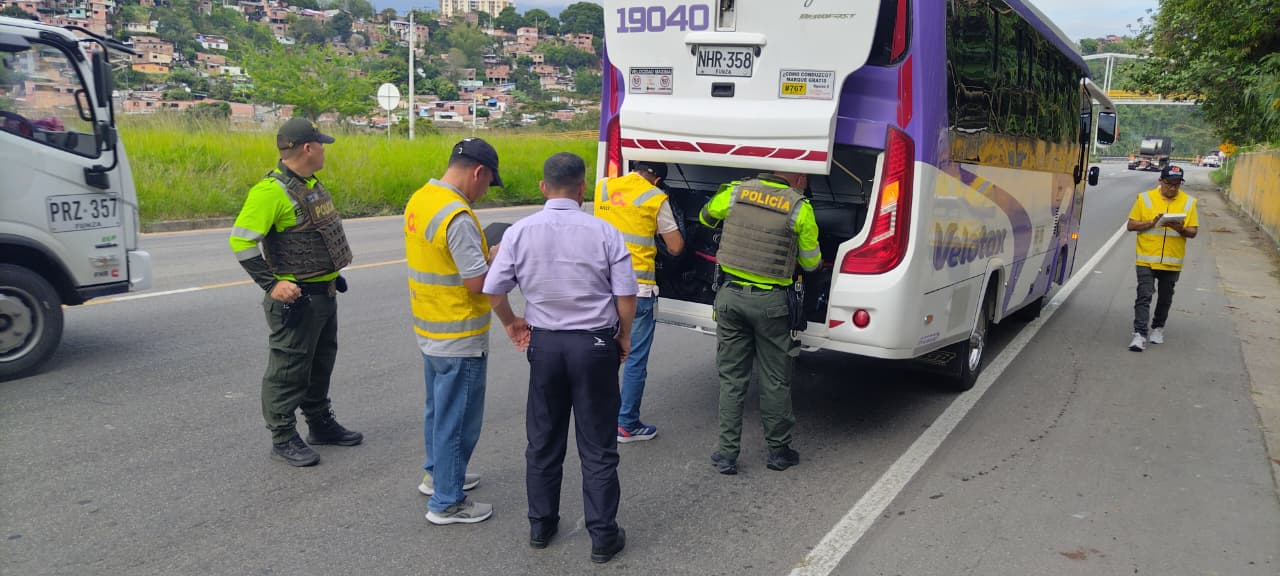 ¡Al Tolima no lo pongas en riesgo con el contrabando!, el GOAT vigila las vías del departamento