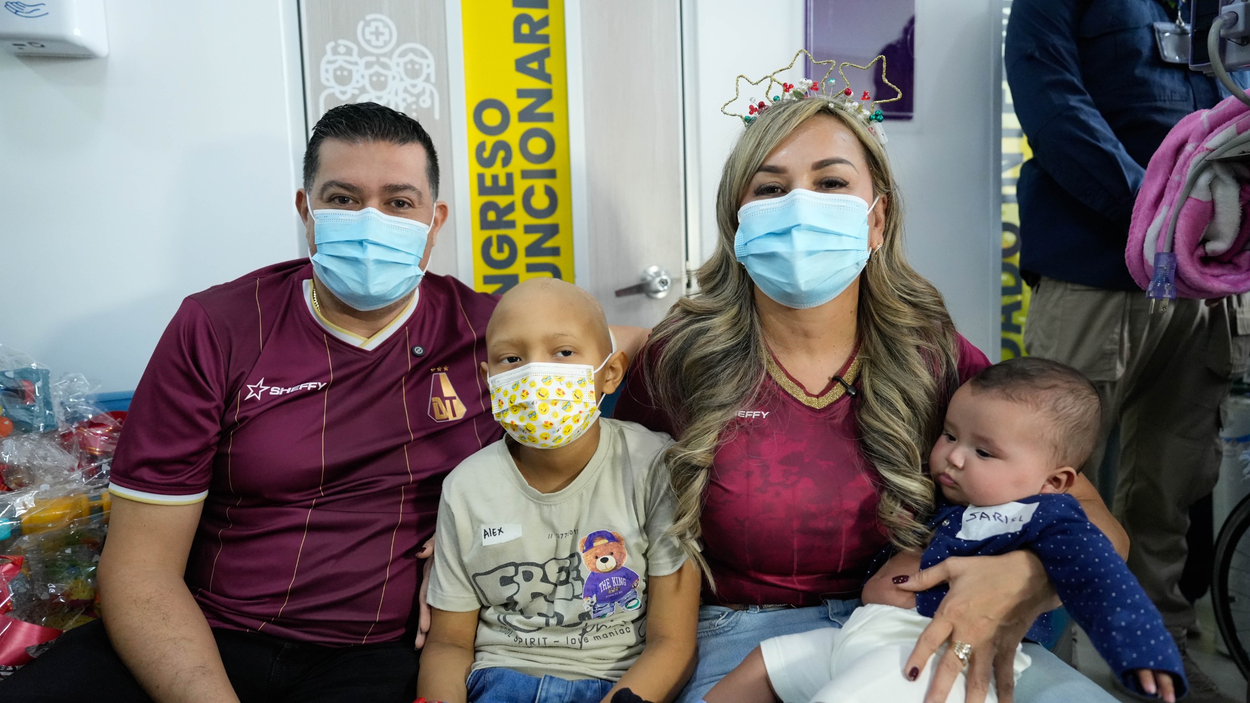 Alcaldesa Johana Aranda llevó alegría y mensaje de esperanza a niños de Clinaltec