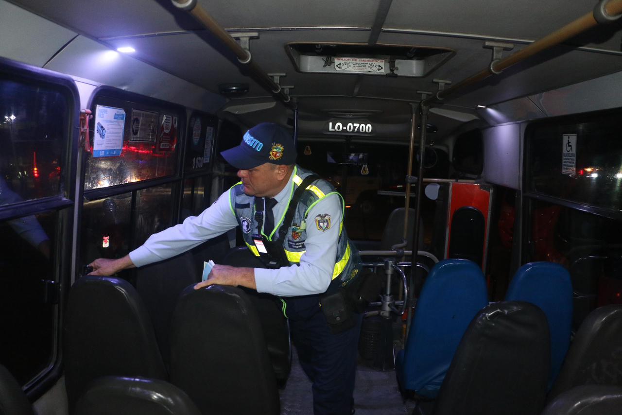 Alcaldía pone la lupa a condiciones estructurales, mecánicas y de salubridad de busetas en Ibagué