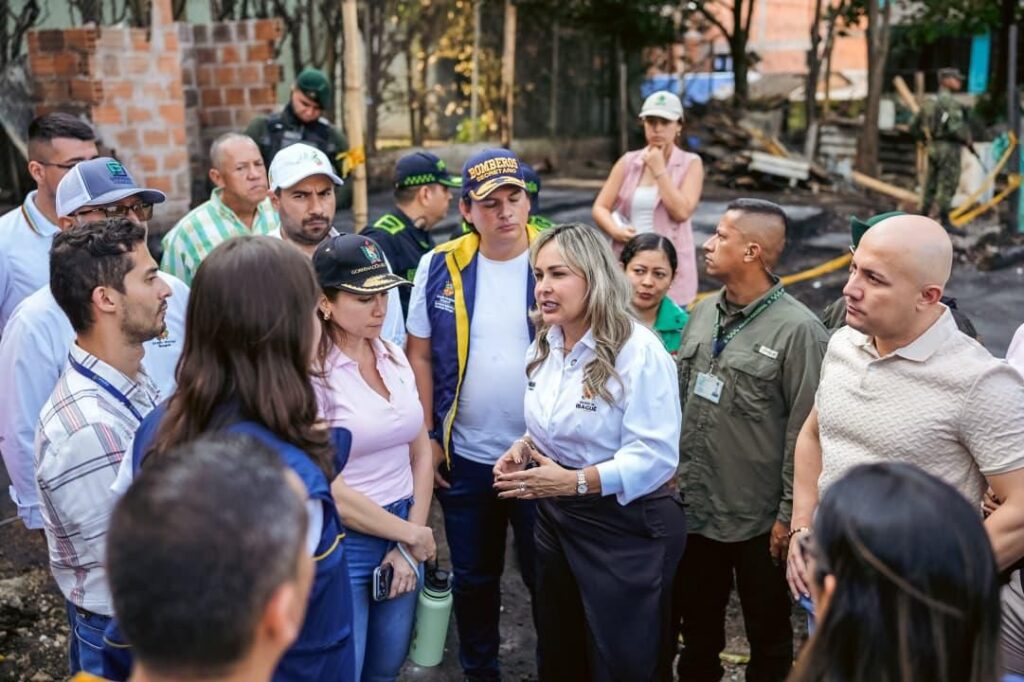 Alcaldía de Ibagué lideró mesa con Gestión del Riesgo Nacional para definir apoyos a afectados de Los Álamos