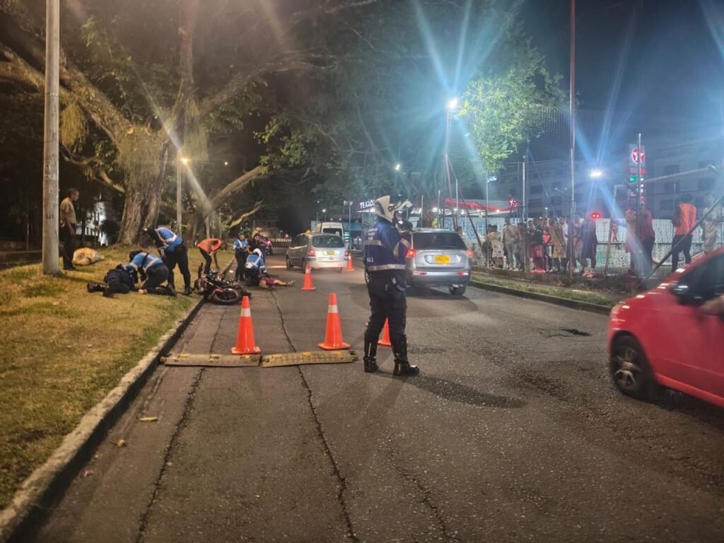 Agente de tránsito y un motociclista resultaron heridos en un control vial
