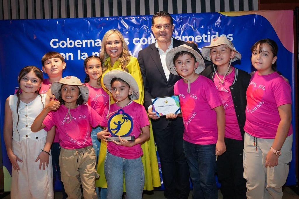 Por segundo año consecutivo, alcaldesa Johana Aranda recibió premio nacional por su compromiso con la niñez